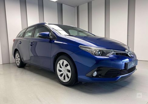 Toyota Auris, 2016