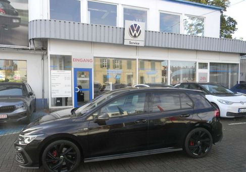 Volkswagen Golf, 2023