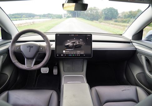 Tesla Model 3, 2023 3