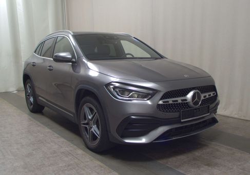 Mercedes-Benz GLA 250, 2022
