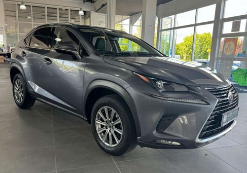 Lexus NX 300, 2021
