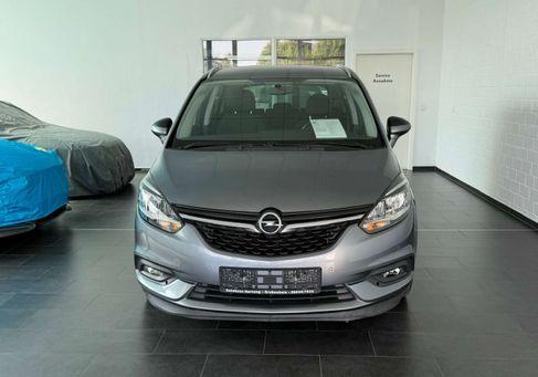 Opel Zafira, 2018
