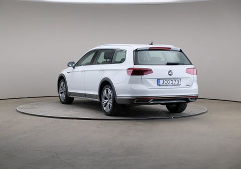 Volkswagen Passat, 2021