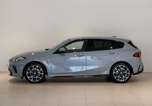 BMW 120, 2025