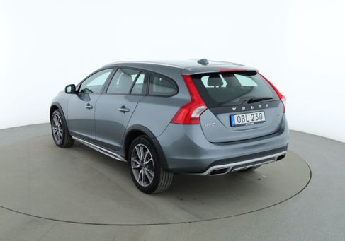 Volvo V60 Cross Country, 2018
