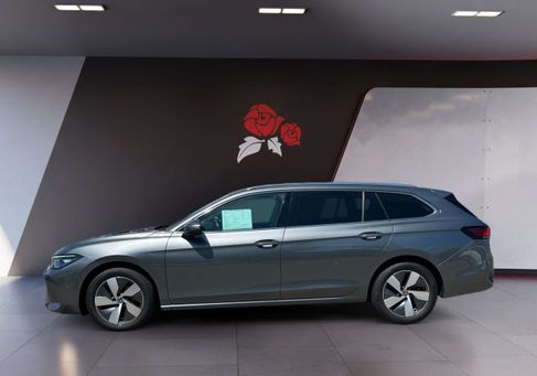Volkswagen Passat Variant, 2024 3