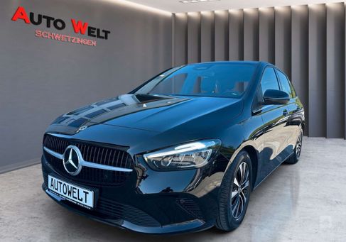 Mercedes-Benz B 200, 2023