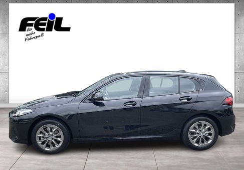 BMW 120, 2024