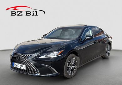 Lexus ES, 2025