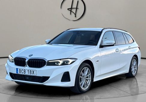 BMW 330, 2023