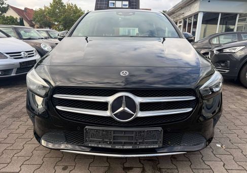 Mercedes-Benz B 180, 2020 3