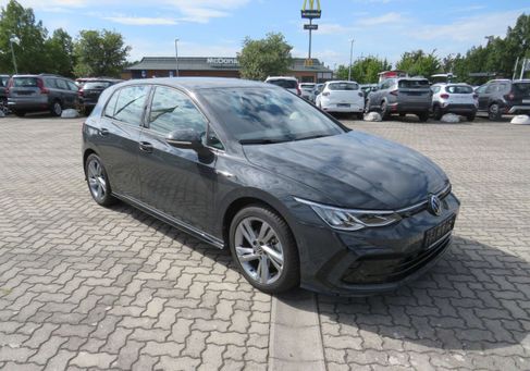 Volkswagen Golf, 2024