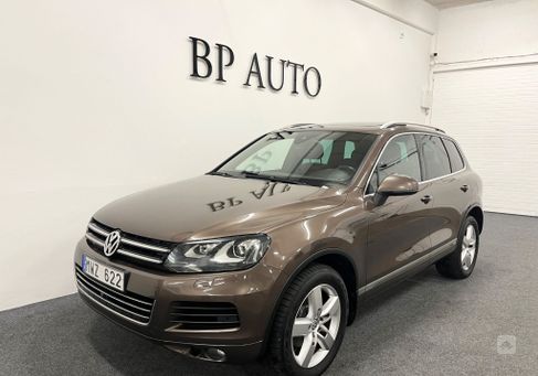 Volkswagen Touareg, 2013