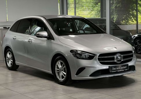 Mercedes-Benz B 180, 2019