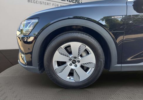 Audi e-tron, 2022 3