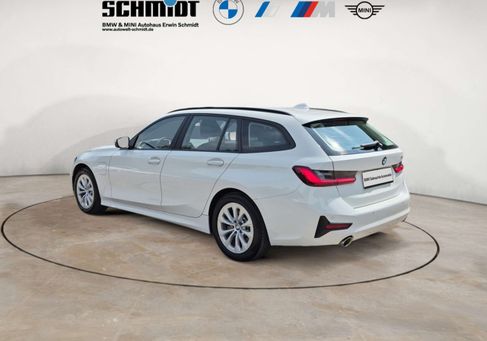 BMW 330, 2021