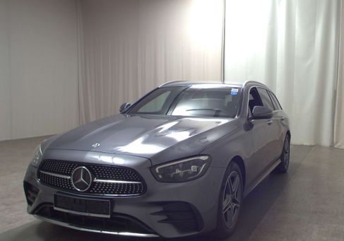 Mercedes-Benz E 300, 2022 2