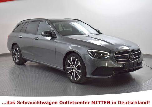 Mercedes-Benz E 300, 2022