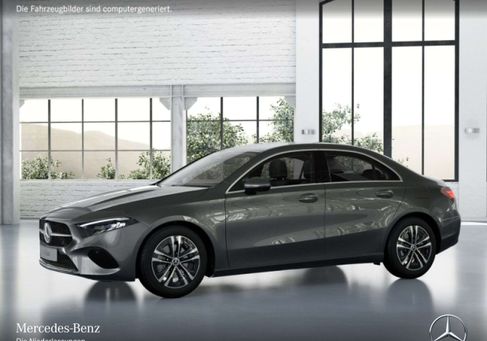Mercedes-Benz A 200, 2026