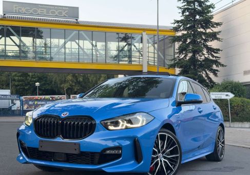 BMW 118, 2022
