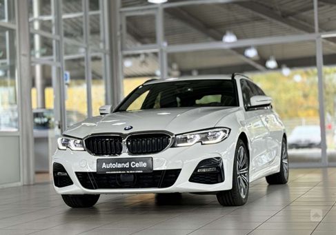 BMW 330, 2020