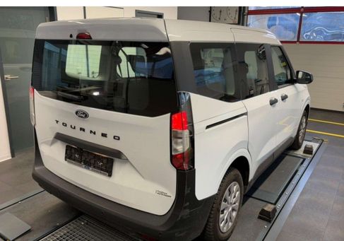 Ford Tourneo Courier, 2024