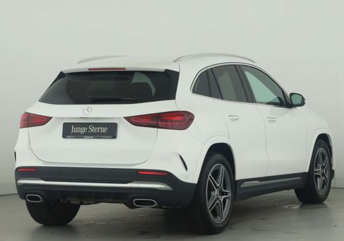 Mercedes-Benz GLA 200, 2024