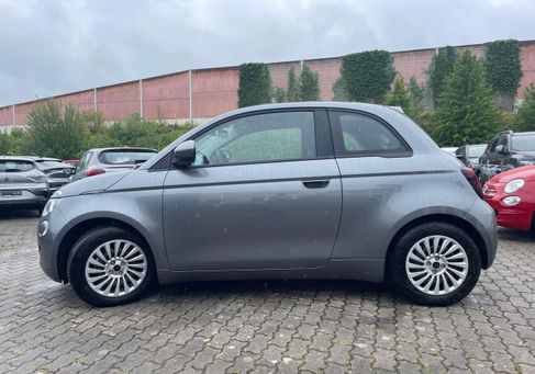 Fiat 500C, 2023