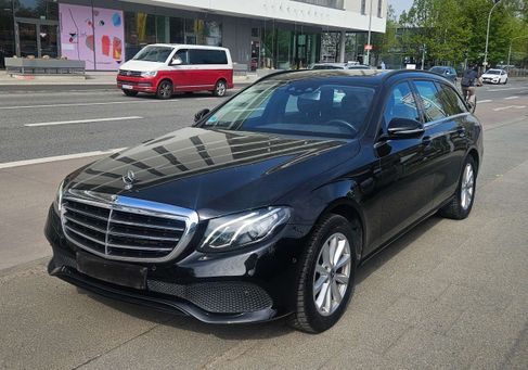 Mercedes-Benz E 200, 2017