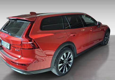 Volvo V60 Cross Country, 2024