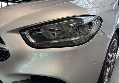 Mercedes-Benz B 200, 2022
