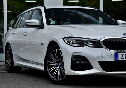 BMW 330, 2022 3