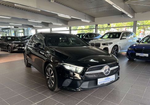 Mercedes-Benz A 200, 2022