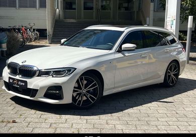 BMW 330, 2020
