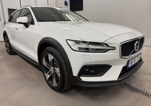 Volvo V60 Cross Country, 2021 3