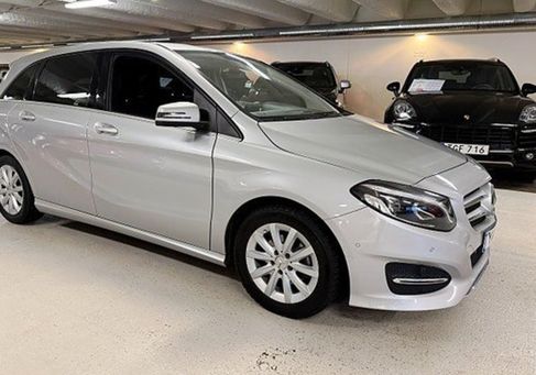 Mercedes-Benz B 180, 2016