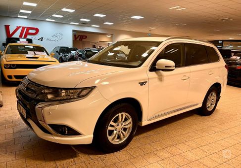 Mitsubishi Outlander, 2016