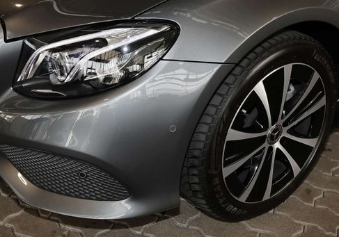 Mercedes-Benz E 200, 2020