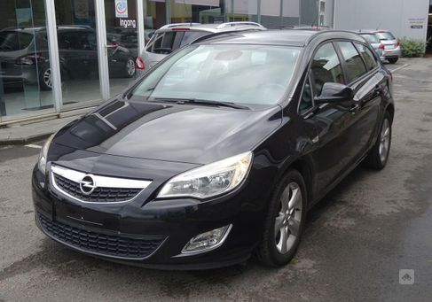 Opel Astra, 2013