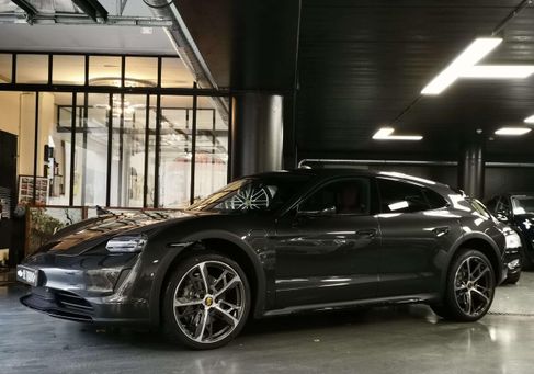 Porsche Taycan, 2022