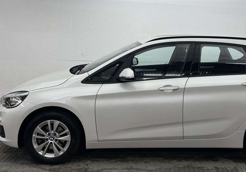 BMW 218, 2017
