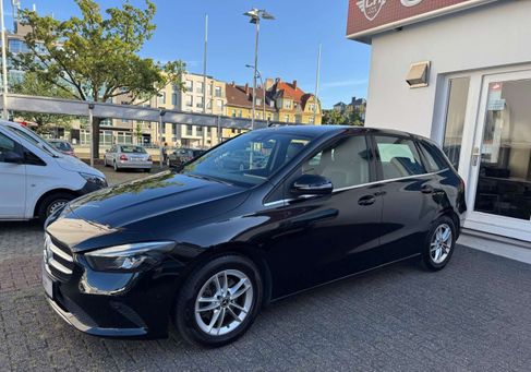 Mercedes-Benz B 180, 2020
