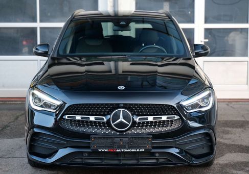 Mercedes-Benz GLA 200, 2021