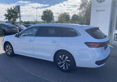 Volkswagen Passat Variant, 2024 3