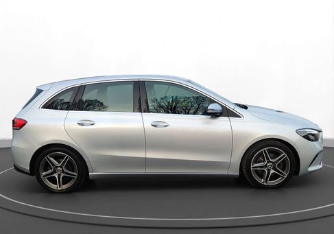 Mercedes-Benz B 200, 2021