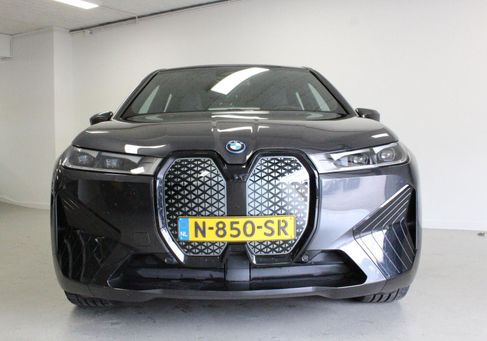 BMW iX, 2021
