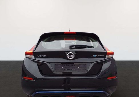 Nissan Leaf, 2021 3