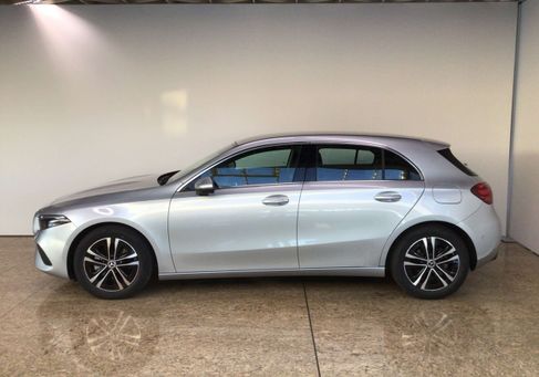 Mercedes-Benz A 200, 2024