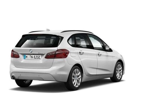 BMW 225, 2019