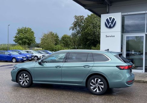 Volkswagen Passat Variant, 2024 3
